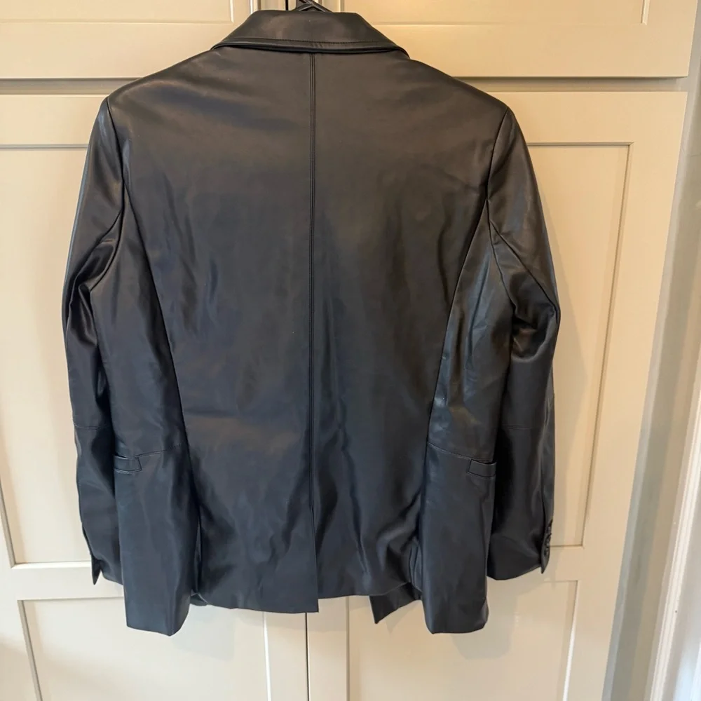 Evereve Black Vegan Leather Blazer Small - Picture 2 of 3